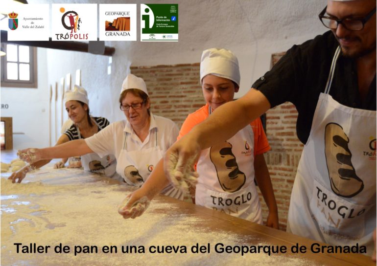 Taller de pan dentro de una cueva del Geoparque de Granada