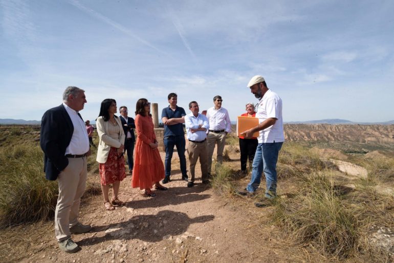 El Geoparque de Granada diseña un gran sendero de 372 kilómetros y 17 etapas que discurre por todo el territorio.