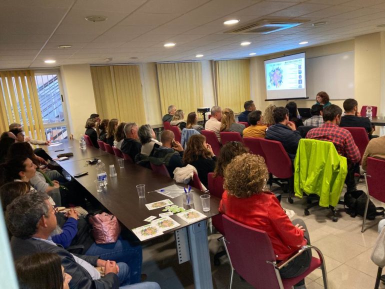 Más de 40 empresas turísticas y entidades locales del Geoparque de Granada participan en una jornada para impulsar el Ecoturismo en el destino